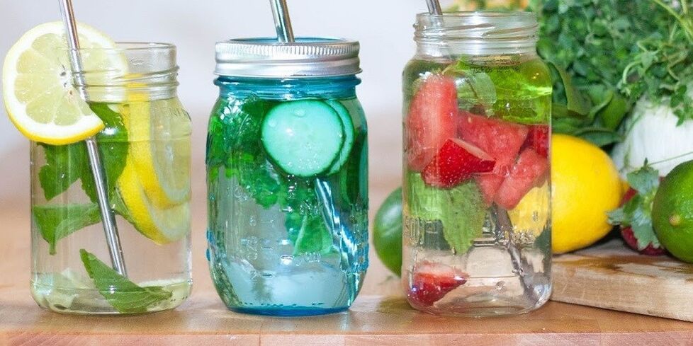 ovocná voda na pitnú diétu